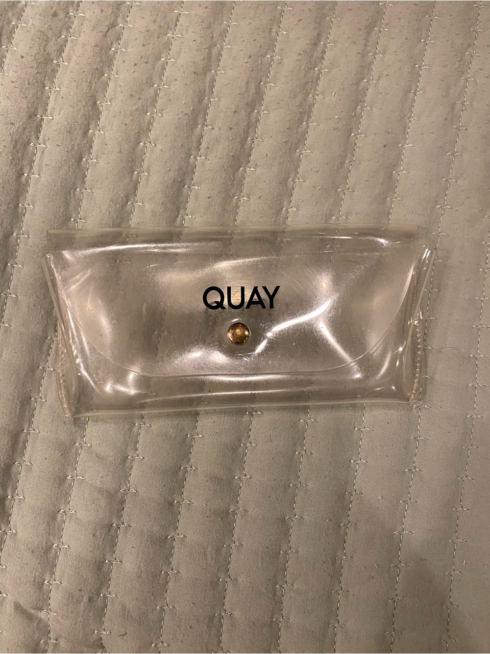 Quay Clear Vinyl Sunglass Case